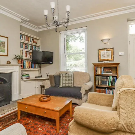 3 Hamilton Terrace Holiday home *